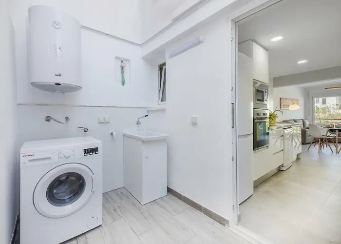 Lauet 포엔샤 항구